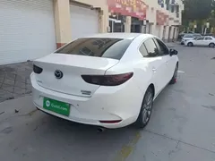 2021 Mazda 3 2.0L AT, белый — фото 7