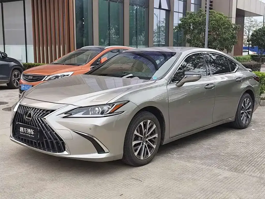 2022 Lexus ES 200 Excellence