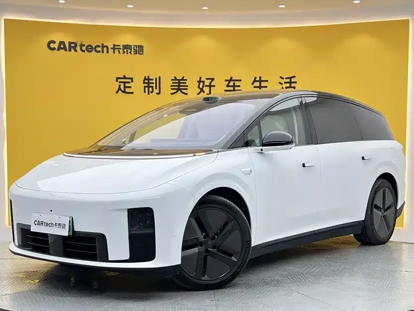 2025 Li Auto i8 Standard
