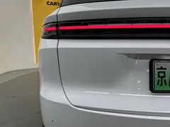 2025 Li Auto i8 Standard, белый — фото 9