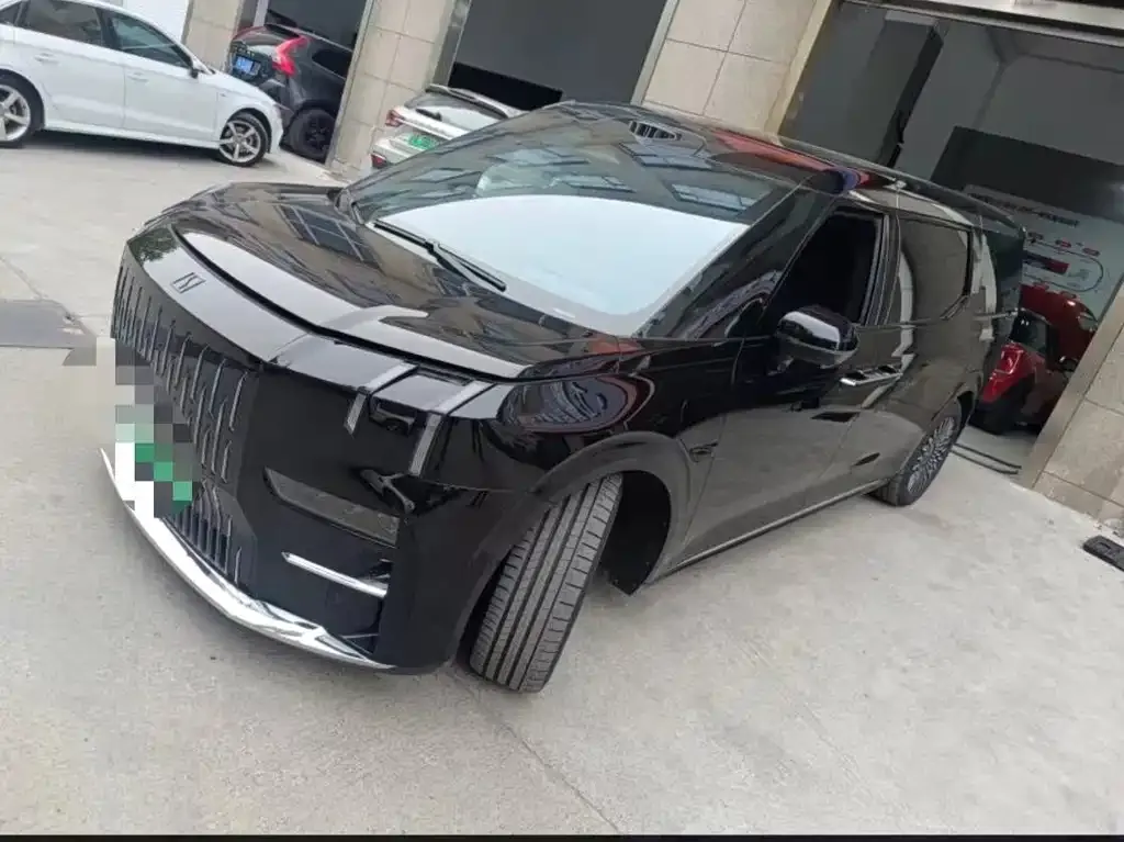 2024 Zeekr 009 6-Seat Executive 4WD 108kWh