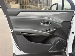 2025 BYD Song L PHEV 112km Leading Smart Driving, белый — фото 25
