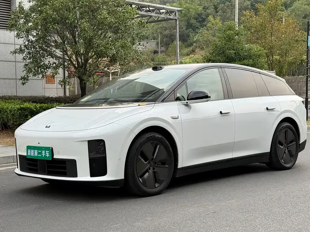 2025 Li Auto i6 2WD Standard