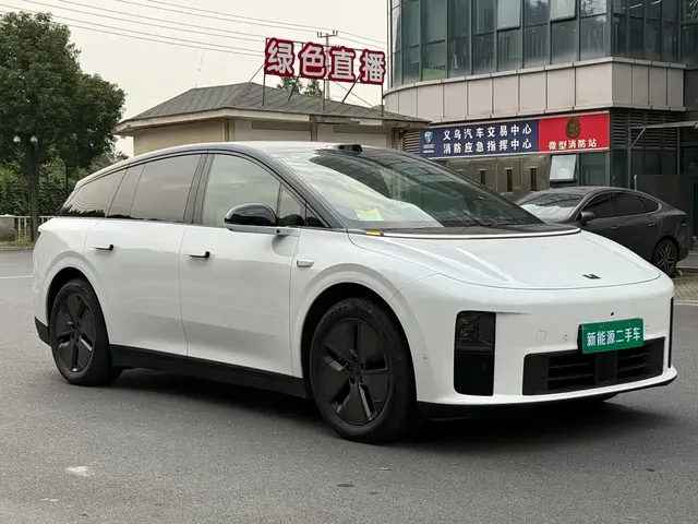 2025 Li Auto i6 2WD Standard