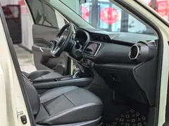 2022 Nissan Kicks 1.5L CVT XV Luxury, белый — фото 6