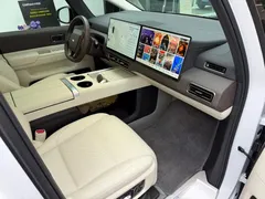 2024 Li Auto MEGA Ultra, белый — фото 15