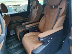 2024 Hongqi HQ9 2.0T PHEV 4WD Business — фото 17