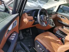 2024 Hongqi HQ9 2.0T PHEV 4WD Business — фото 16