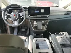 2024 Hongqi HQ9 2.0T PHEV 4WD Business — фото 10