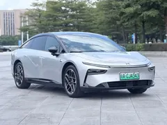 2024 Xpeng P7+ Long Range Max — фото 3