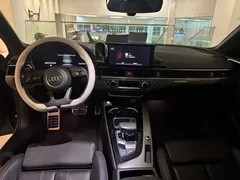 2022 Audi A4L 40 TFSI quattro RS Package — фото 6
