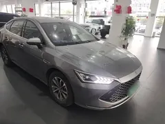 2024 BYD Qin PLUS Honor DM-i PHEV 55km Leading — фото 4