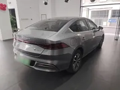 2024 BYD Qin PLUS Honor DM-i PHEV 55km Leading — фото 7