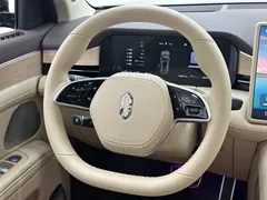 2024 Aito M7 1.5T RWD Smart Driving Ultra 5-seat, чёрный — фото 23