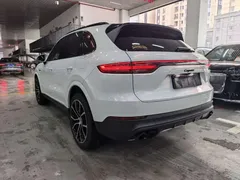 2023 Porsche Cayenne E-Hybrid 2.0T PHEV Platinum, синий — фото 6