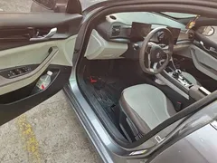 2023 BYD Qin PLUS Champion DM-i PHEV 55KM Leading — фото 16