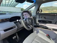 2025 Zeekr Mix Smart Driving, белый — фото 7