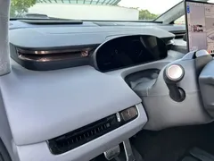2025 Zeekr Mix Smart Driving, белый — фото 12