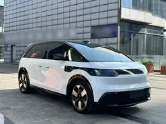 2025 Zeekr Mix Smart Driving, белый — фото 21