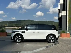 2025 Zeekr Mix Smart Driving, белый — фото 23