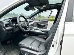 2023 Geely Preface 1.5TD Kunlun, белый — фото 5