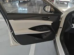 2025 BYD Seal 06 DM-i PHEV Smart Driving 80km Luxury — фото 7