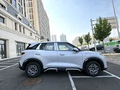 2027 BYD Yuan UP 401KM Pilot, белый — фото 7