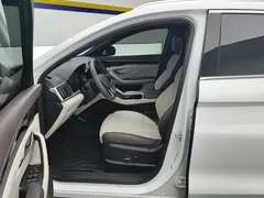 2025 BYD Song PLUS DM-i 112KM PHEV Premium, белый — фото 9
