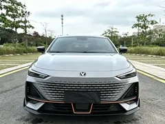 2022 Changan UNI-V 1.5T Sport — фото 2