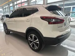 2022 Nissan Qashqai 2.0L CVT XV Prem Luxury, белый — фото 5