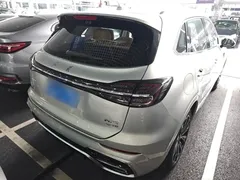 2023 Hongqi HS5 2.0T 4WD Pro — фото 7