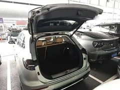2023 Hongqi HS5 2.0T 4WD Pro — фото 19