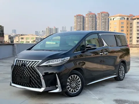 2020 Lexus LM 300h 7-seat