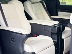 2020 Lexus LM 300h 7-seat, чёрный — фото 6