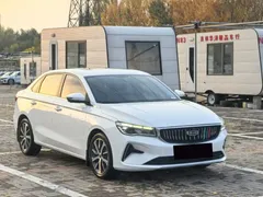 2022 Geely Emgrand 4th Gen 1.5L CVT Premium, белый — фото 3