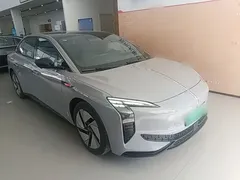 2025 Hongqi EH7 640 4WD — фото 4