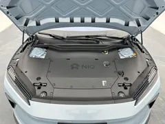 2024 Nio ET5T 75kWh Touring, синий — фото 25