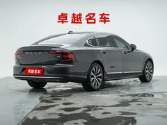 2021 Volvo S90 — фото 3