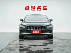 2021 Volvo S90 — фото 6