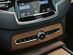 2022 Volvo XC90 7-seat, чёрный — фото 17