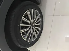 2023 Jetour X70 PLUS 1.5T DCT 7-seat, чёрный — фото 23