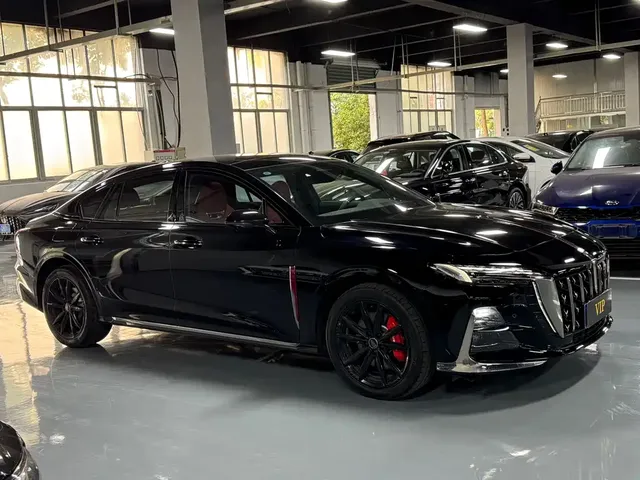 2025 Hongqi H6 2.0T 2 Millionth Vehicle Edition