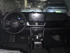 2021 Kia Seltos 1.5L CVT, белый — фото 12