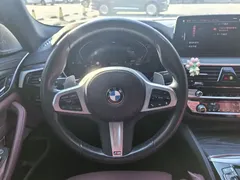 2022 BMW 5 Series 530Li Premium M Sport Package, белый — фото 8
