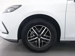 2026 BYD Seal 05 PHEV 210KM Premium, белый — фото 17