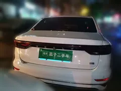 2022 Geely Emgrand 4th Gen 1.5L CVT Premium, белый — фото 3
