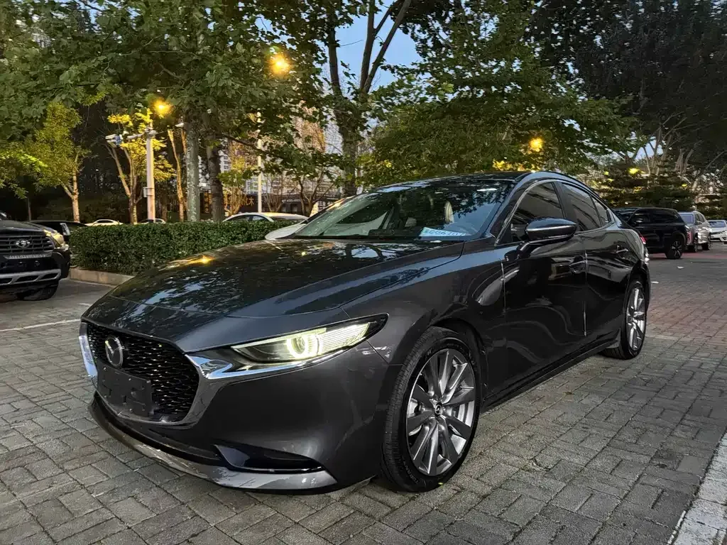 2022 Mazda 3 2.0L AT