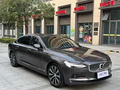 2021 Volvo S90 — фото 3