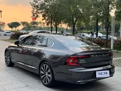 2021 Volvo S90 — фото 16