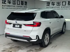 2023 BMW X1, белый — фото 13